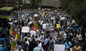Les iraniens sont sortis en masse pour protester contre l'agression que subit les Palestiniens à Al Qods Al Charif, après la prière du vendredi à Téhéran1