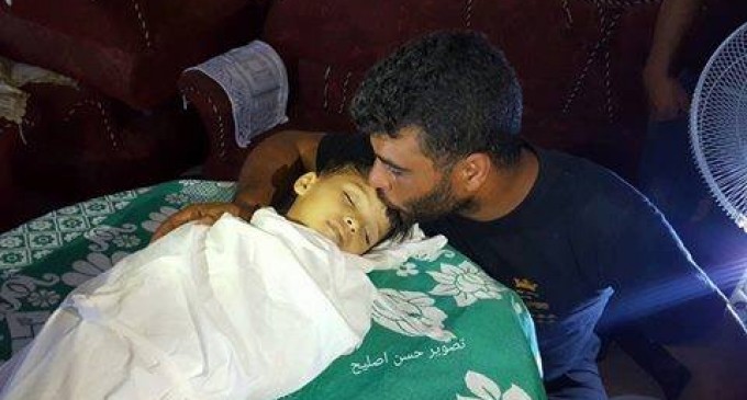 Mohamed Ahmed Al-Sayes (6 ANS) est l’un des 23 enfants récemment morts parce qu’ils ont été empêchés de se rendre à l’extérieur de Gaz