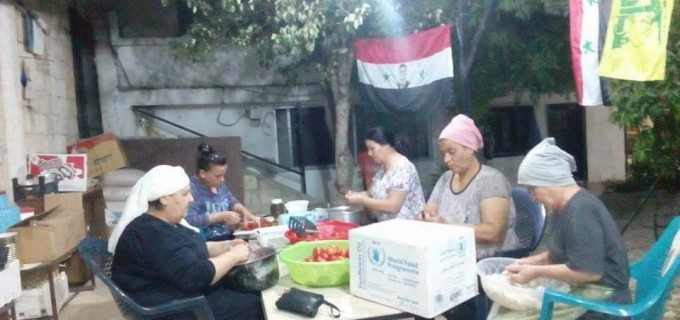 Aujourd’hui, les mères des martyrs préparent à manger aux soldats de l’Armée Arabe Syrienne à Hama – Syrie