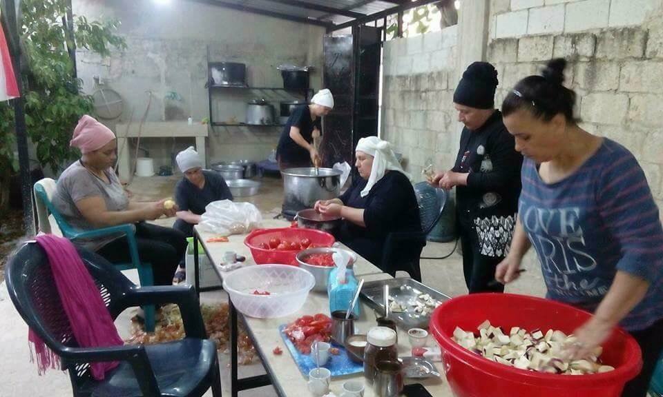 Aujourd'hui, les mères des martyrs préparent à manger aux soldats de l'Armée Arabe Syrienne à Hama - Syrie2