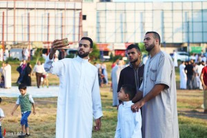 Des centaines de milliers de Palestiniens venus de toute la bande de Gaza, ont accomplis la prière de l'Aïd al Adha hier dans la place Saraya6