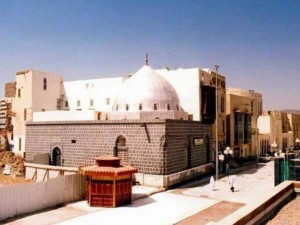 Des photos rares de la première maison où le Prophète (P) a vécu à Médine9