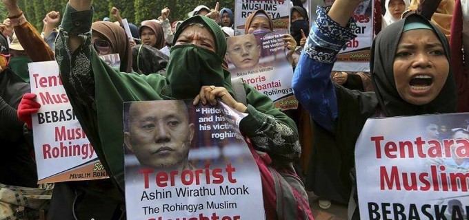 Les Indonésiens sont sortis dans les rues pour protester contre le génocide des Musulmans Rohingyas en Birmanie