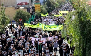 MANIFESTATIONS MONSTRES hier après la prière du vendredi à Téhéran 2