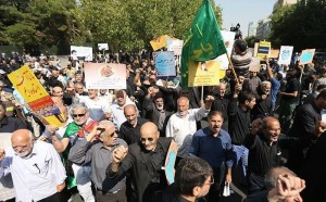 MANIFESTATIONS MONSTRES hier après la prière du vendredi à Téhéran 7