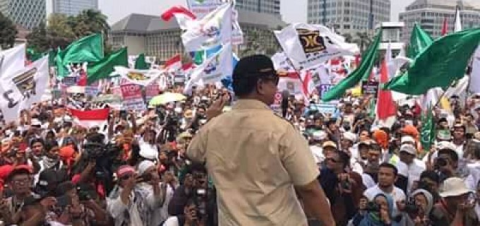 Manifestation monstre en Indonésie pour protester contre le génocide et la persécution des musulmans Rohingyas en Birmanie