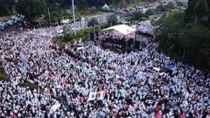 Manifestation monstre en Indonésie pour protester contre le génocide et la persécution des musulmans Rohingyas en Birmanie3