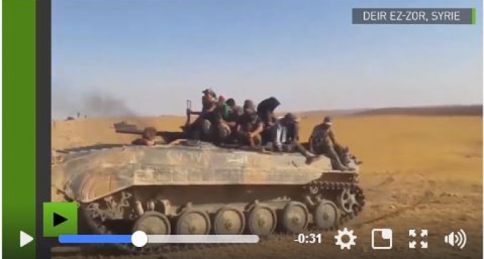 Regardez comment l’Armée Arabe Syrienne chasse Daesh de Deir ez-Zor