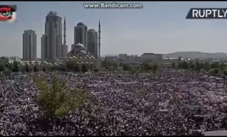 [Vidéo] | Des milliers de Tchétchènes ont manifestés hier à Grozny contre la persécution des musulmans en Birmanie