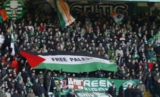 Les fans du club de football du Celtic Glasgow soutiennent la cause palestinienne 