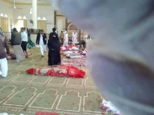 Des images de l'attentat dans une mosquée du Sinaï en Egypte CE VENDREDI 2