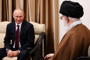 L'ayatollah Ali Khamenei reçoit le président Vladimir Poutine, aujourd'hui 1er novembre à Téhéran2