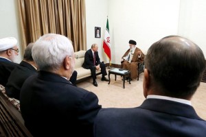 L'ayatollah Ali Khamenei reçoit le président Vladimir Poutine, aujourd'hui 1er novembre à Téhéran4