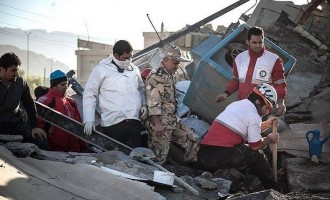 Plus de 300 morts et des milliers de blessés dans un séisme en Irak et en Iran