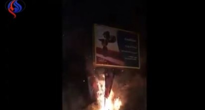 Vidéo – incendie des photos de Ben salman dans les rues libanaises