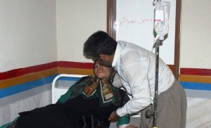 le nombre des victimes du tremblement de terre dans l'ouest du pays à fait 328 morts et 2530 blessés&