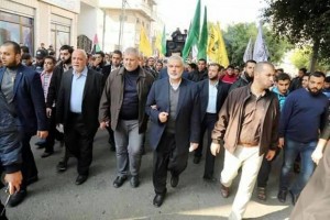 Les funérailles du martyr palestinien Ibrahim en présence d'Ismaïl Haniyeh