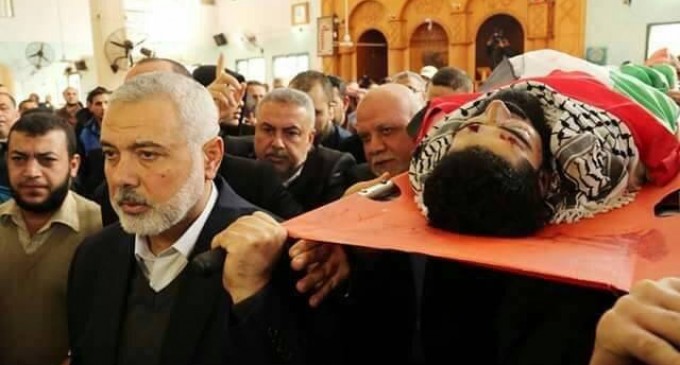 Les funérailles du martyr palestinien Ibrahim en présence d’Ismaïl Haniyeh