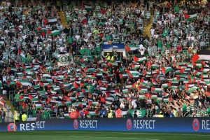 Les supporters de l’équipe de football écossaise - Celtic Glascow ont brandi ce week-end le drapeau de la Palestine lors du match