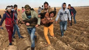 Mahmoud Almasri, âgé de 30 ans, a été tué et des dizaines d'autres ont été blessées par des balles israéliennes3