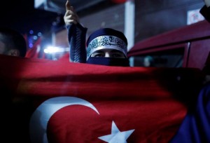 Turquie, Istanbul, les turcs manifestent en masse devant l'ambassade américaine4