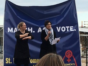 Des femmes manifestent à Saint Louis (Etats-Unis) en solidarité avec Ahed Tamimi3