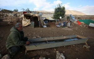 Saviez-vous que les habitants de la région de Khirbet Tana, à l'est de Naplouse, vivent dans des tentes et des grottes depuis des décennies 3