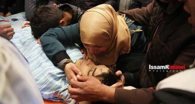 Un enfant palestinien de 17 ans, Moussab Tamimi, a été tué par des occupants israéliens hier