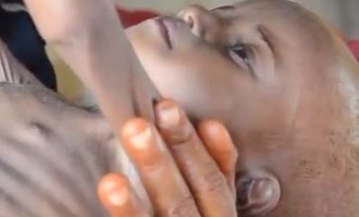 La vie des enfants en danger au Yémen au fur et à mesure que le blocus de l&rsquo;aide se poursuit