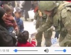 Les soldats russes aident les enfants de la Ghouta orientale