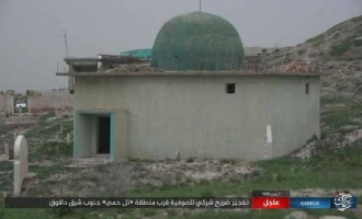 Les terroristes de Daesh détruisent le mausolée d’un saint soufi dans le sud de Kirkouk (photos)