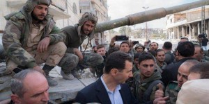 Sur les lignes de feu dans la Ghouta orientale .. le Président Bachar al-Assad avec les héros de l’Armée Arabe Syrienne&