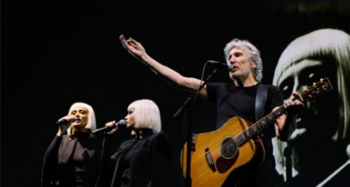 #eastghouta : Roger Waters dénonce les casques blancs, qui font de la propagande pour les terroristes djihadistes dans la Douma