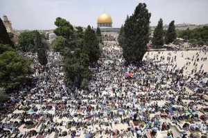 Au moins 200 000 musulmans ont accomplis la Prière du Vendredi hier à la Mosquée d'Al Aqsa1