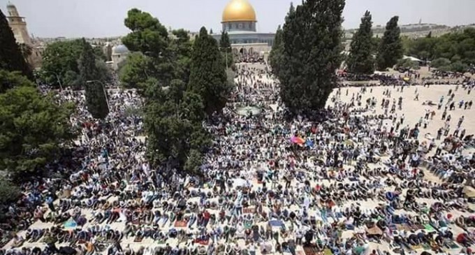 Au moins 200 000 musulmans ont accomplis la Prière du Vendredi hier à la Mosquée d’Al Aqsa