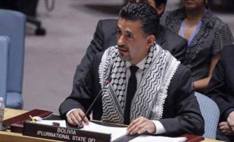 Ce n’est pas un homme arabe ou musulman. C’est un vrai chevalier dans un monde de honte !