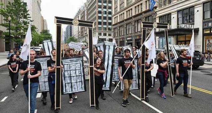 Des manifestations à Washington D.C. rejetant le transfert de l’ambassade américaine à Jérusalem