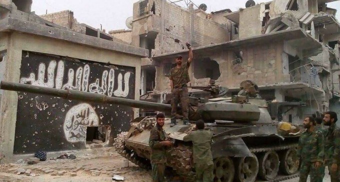 Hier, l’Armée Arabe Syrienne a libéré la plus grande partie du quartier Sud de Damas – Hajar Al-Aswad, des griffes des terroristes de Daesh
