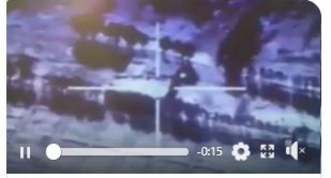 Images de l&rsquo;armée de l&rsquo;air irakienne détruisant un centre de commandement de Daesh dans le village de Dashishah à Hasakah, en Syrie