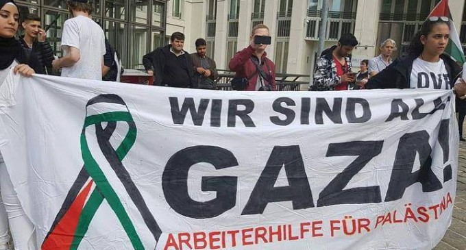 Les manifestants pro-Palestiniens se rallient à vienne, en Autriche, pour soutenir la bande de Gaza.