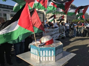 Une manifestation à Wuppertaler, en Allemagne, en condamnation du massacre israélien 1