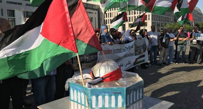 Une manifestation à Wuppertaler, en Allemagne, en condamnation du massacre israélien