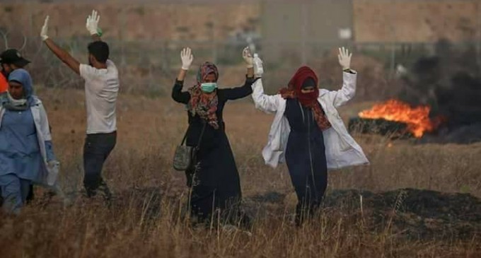 Ce sont les derniers moments de Razan Al-Najjar avant qu’elle ne soit abattue par un sniper israélien