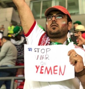 En images, les supporters iraniens présents au Mondial Russe disent STOP A LA GUERRE CONTRE LE YÉMEN4