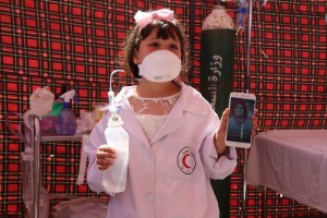 Israël a tué Razan Alnajjar, il y a eu 100 palestiniennes pour prendre sa place&