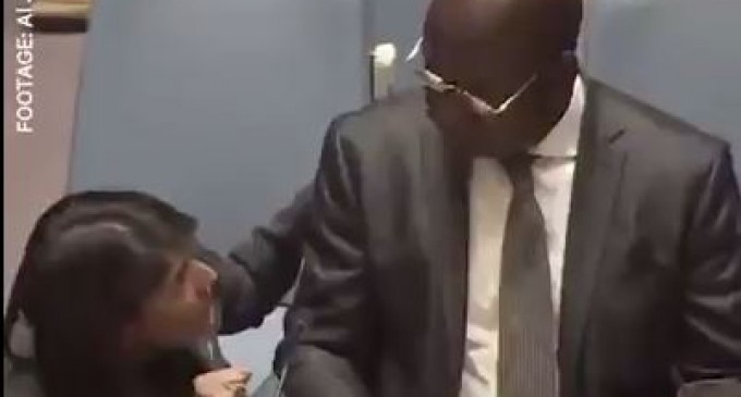 Nikki Haley a littéralement supplié d&rsquo;autres ambassadeurs de l&rsquo;ONU de soutenir sa résolution sur Gaza – et pas un n&rsquo;a voté pour elle