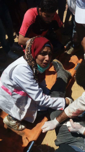 Razan Ashraf Najjar, 21 ans, secouriste volontaire, a été tuée par des tireurs d'élite israéliens tout en fournissant les premiers secours aux blessés à la frontière orientale de Gaza1
