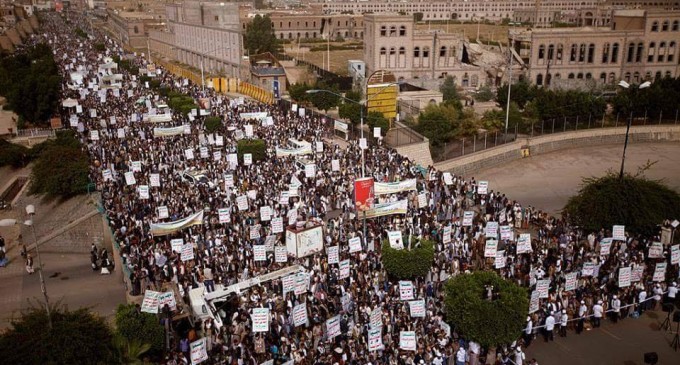 Des milliers de personnes manifestent à Sanaa, au Yémen, pour soutenir la cause palestinienne