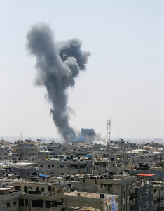 Les avions de chasse israéliens mènent depuis hier samedi une série de frappes aériennes sur la bande de Gaza2