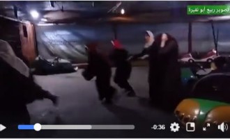 Vidéo || Les femmes et les enfants palestiniens paniquent alors que les avions de guerre de l&rsquo;occupation israélienne ont attaqué plusieurs sites à Gaza